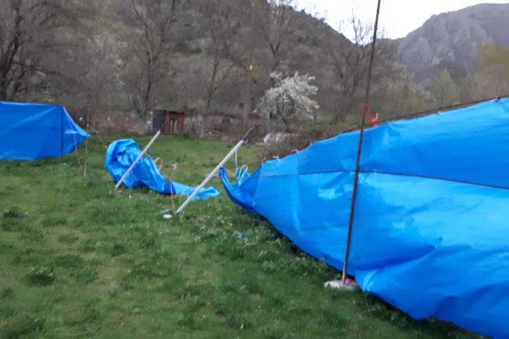 Gümüşhane’de Rüzgar Kovanları Böyle Dağıttı