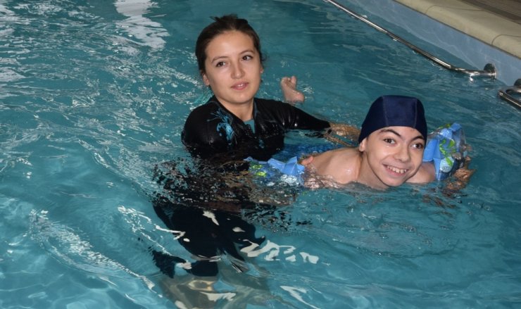 Skolyoz Tedavisinde Hidroterapi