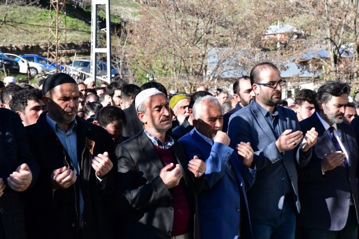 Fren Boşalan Kamyonetin Altında Kalarak Hayatını Kaybeden Üniversite Öğrencisi Genç Kıza Son Görev