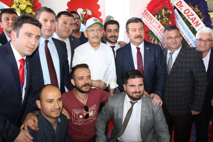 Kılıçdaroğlu Amasya’da Kitap Fuarını Dolaştı
