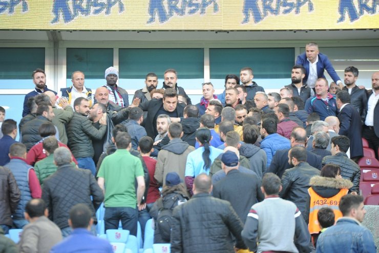 Trabzonspor Tribününde Kavga
