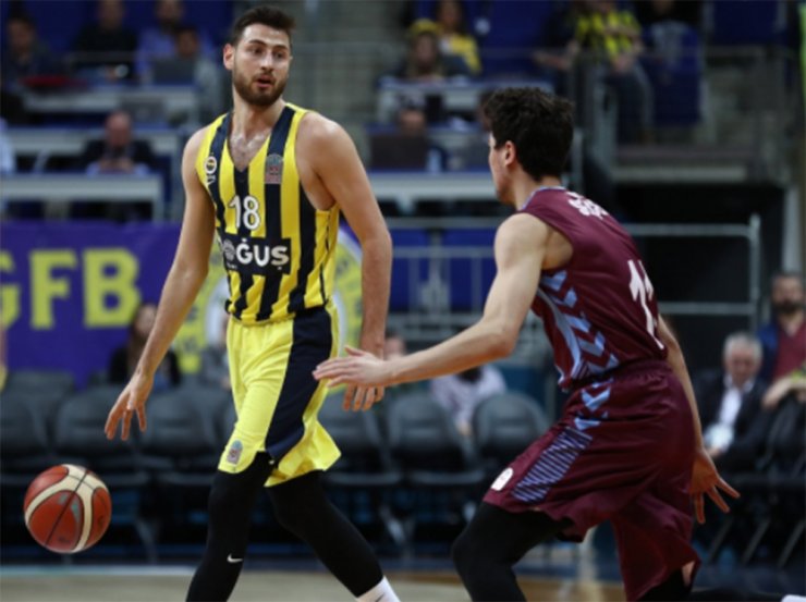 Fenerbahçe Farklı Kazandı