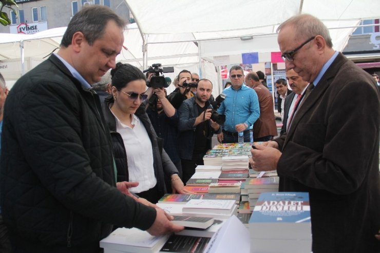Giresun’da İlk Kez Kitap Fuarı Açıldı