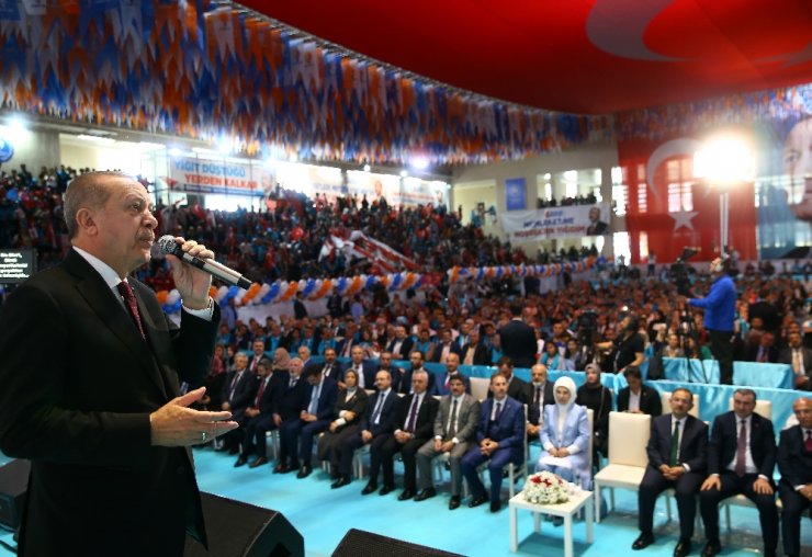 "O Kişilerin Yerleri Parlamento Değildir"