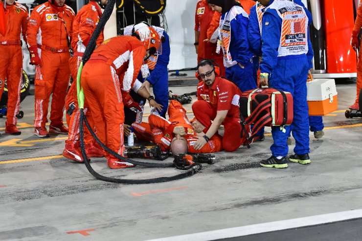 Raikkonen Mekanikerin Bacağını Ezdi