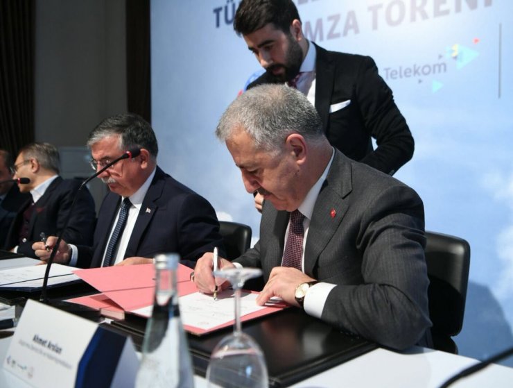 Türk Telekom Ve Meb İşbirliğinde 5 İlde Okul Yapılacak