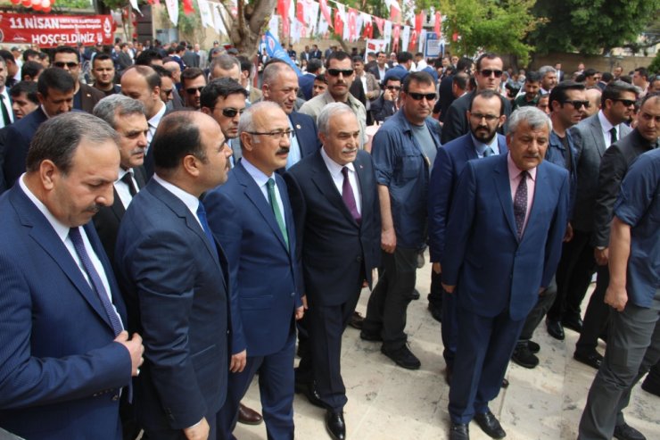 "98 Yıl Önce Olduğu Gibi ..."