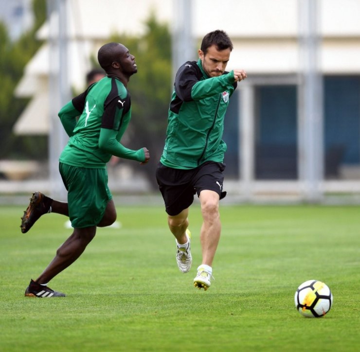 Bursaspor’da Hazırlıklar Sürüyor