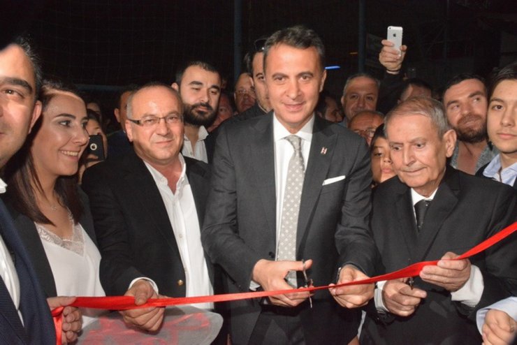 Orman’ın Akhisar’da Dernek Binası Açtı