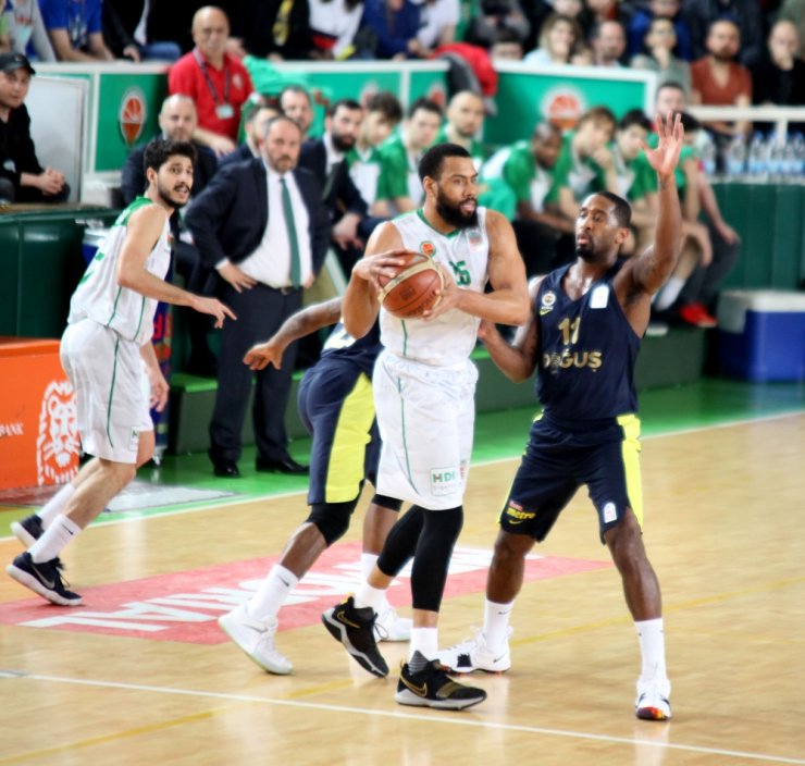 Fenerbahçe Doğuş Farklı Yendi