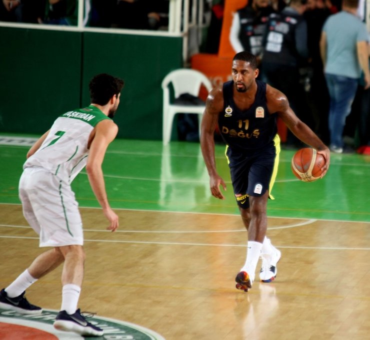 Tahincioğlu Basketbol Süper Ligi: Yeşilgiresun Belediyespor: 70 - Fenerbahçe Doğuş: 93