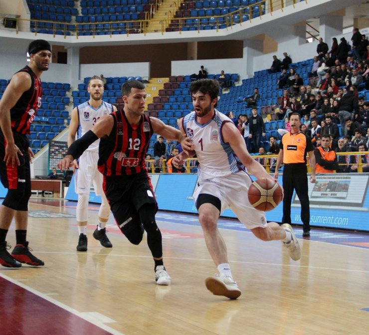 Es Es Trabzon’u Devirdi