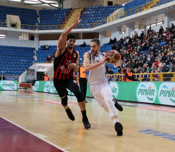 Es Es Trabzon’u Devirdi