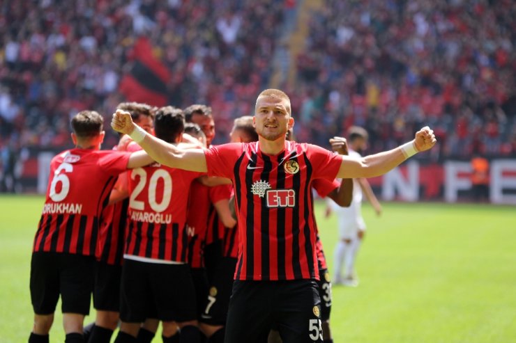 Eskişehirspor Samsunspor’a Patladı