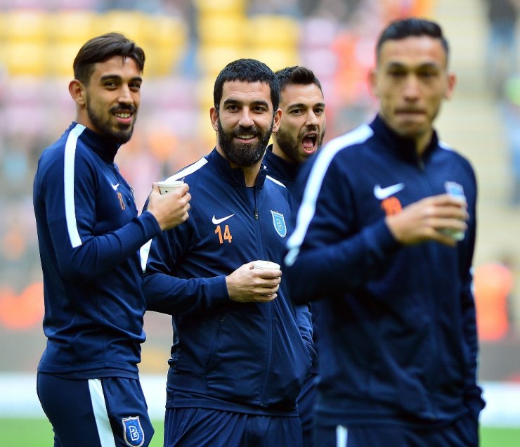 Arda Turan Islıklandı