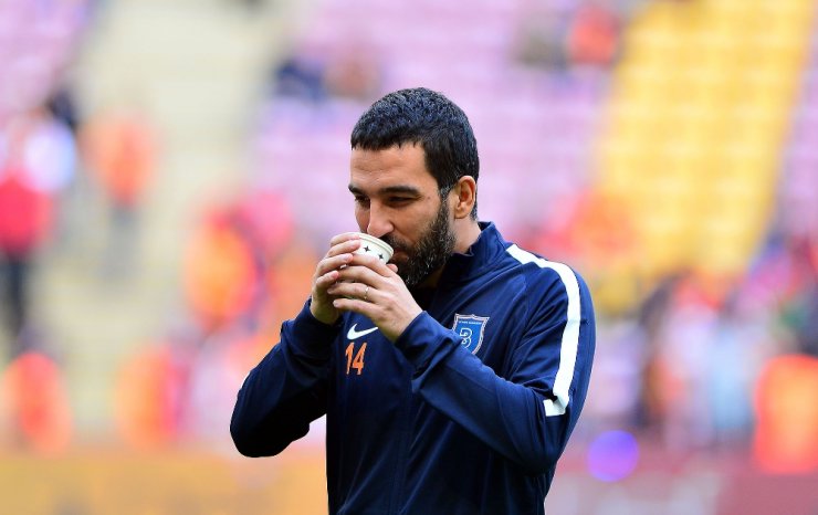 Arda Turan Islıklandı