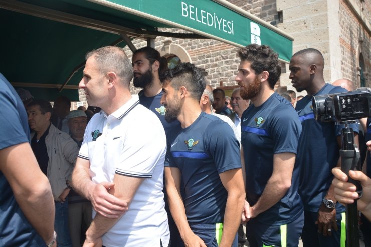 Milli Futbolcunun Acı Günü