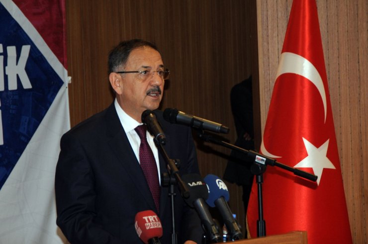 “Asrın Başında Cetvelle Çizdiler..."