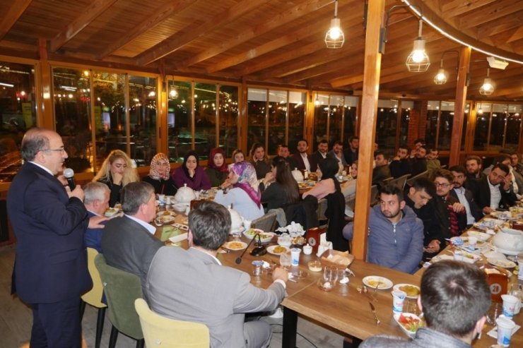 Trabzon’da Ak Partililer 63 Gün Boyunca Uyumayacak