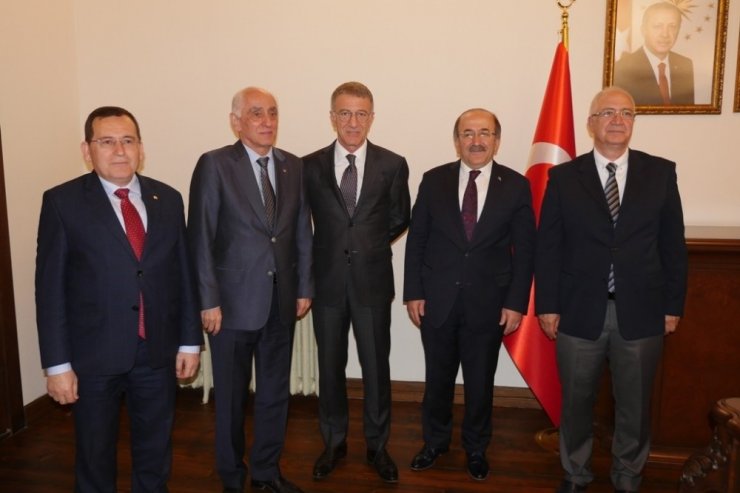 Başkan Gümrükçüğoğlu, Trabzonspor Yönetimini Kabul Etti