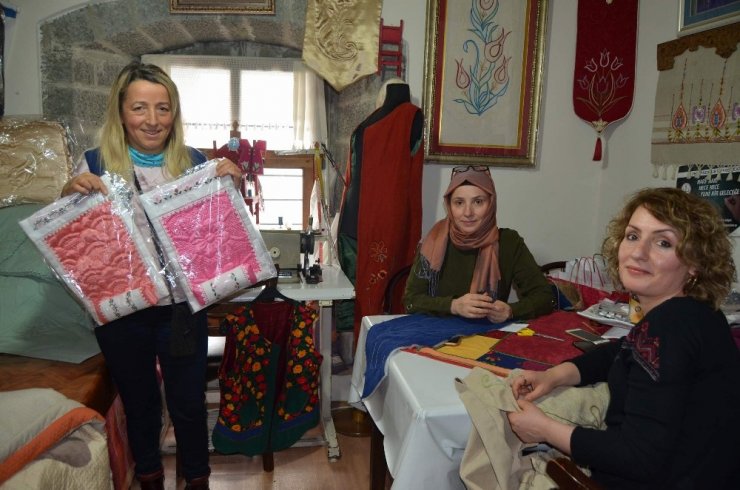 Türkiye’de İlk Kez Trabzon’da Elbiselere İşlenmeye Başlandı