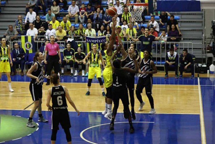 Fenerbahçe Farklı Kazandı
