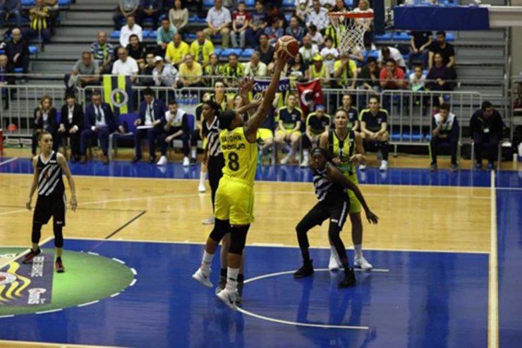 Fenerbahçe Farklı Kazandı