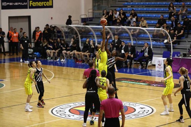 Fenerbahçe Farklı Kazandı