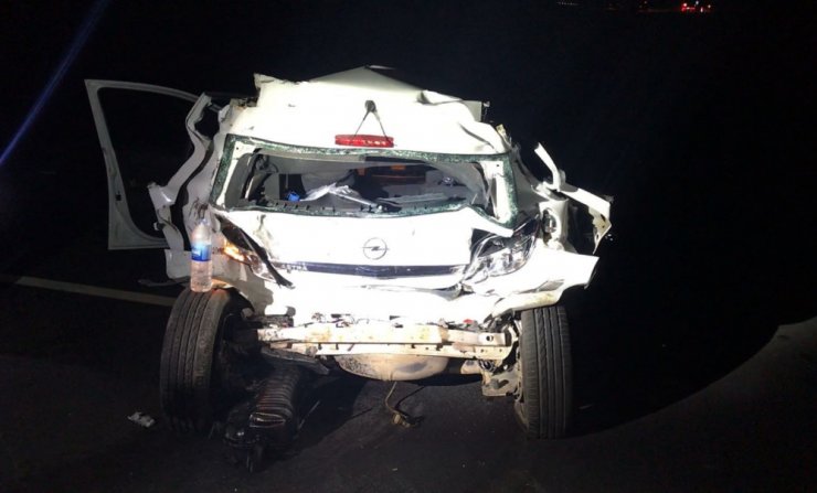 Ambulans İle Otomobil Çarpıştı: 1 Ölü, 3 Yaralı