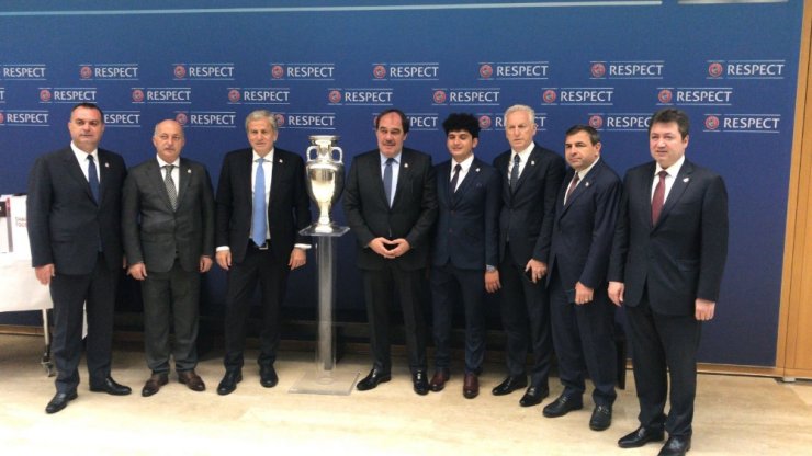 Euro 2024 Adaylık Dosyası Uefa’ya Sunuldu
