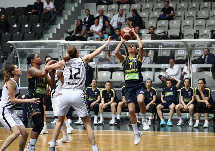 Fenerbahçe Yarı Finalde