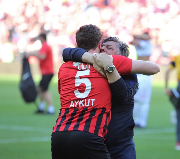 Eskişehirspor Son Dakikada Güldü