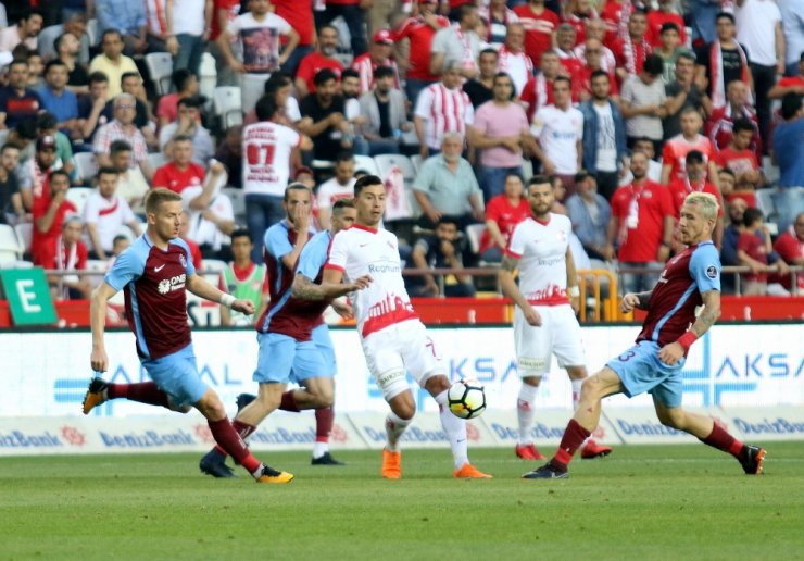İlk Yarıda Karşılıklı Gol