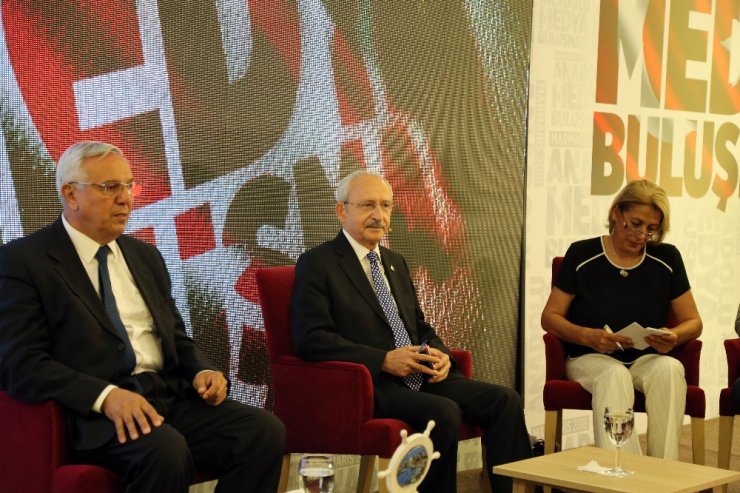“Parti Liderlerinin Cumhurbaşkanı Adayı Olmasına Karşıyım”