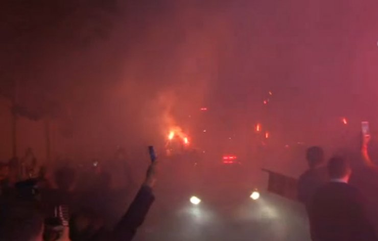 Galatasaray Şampiyon Gibi Karşılandı