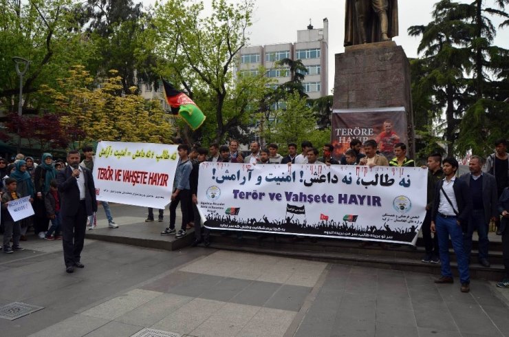 Trabzon’da Bulunan Afganistan Hazaralarından “Savaşa Ve Teröre Hayır” Açıklaması
