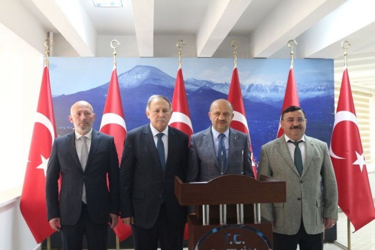 Başbakan Yardımcısı Fikri Işık Artvin’de