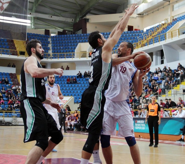 Tahincioğlu Basketbol Süper Ligi: Trabzonspor: 82 - Darüşşafaka: 104