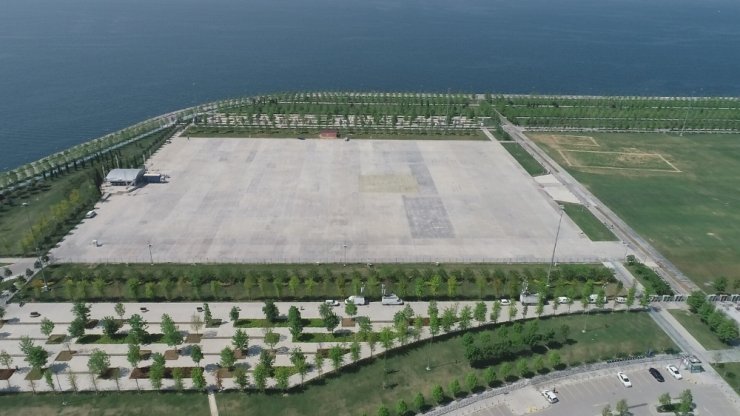 Maltepe Miting Alanındaki 1 Mayıs Çalışmaları Sürüyor