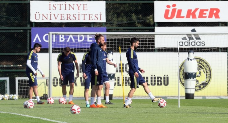 Fenerbahçe’de Beşiktaş Maçı Hazırlıkları Sürüyor
