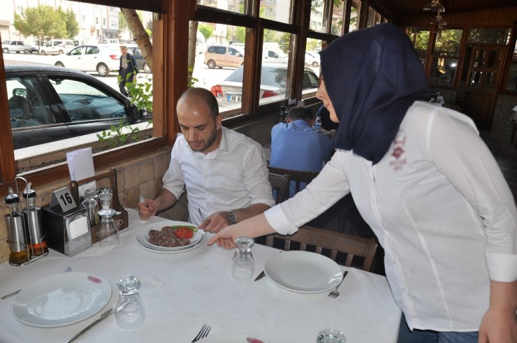 İsveç Köftesi ’İnegöl Köftesi’ Çıktı