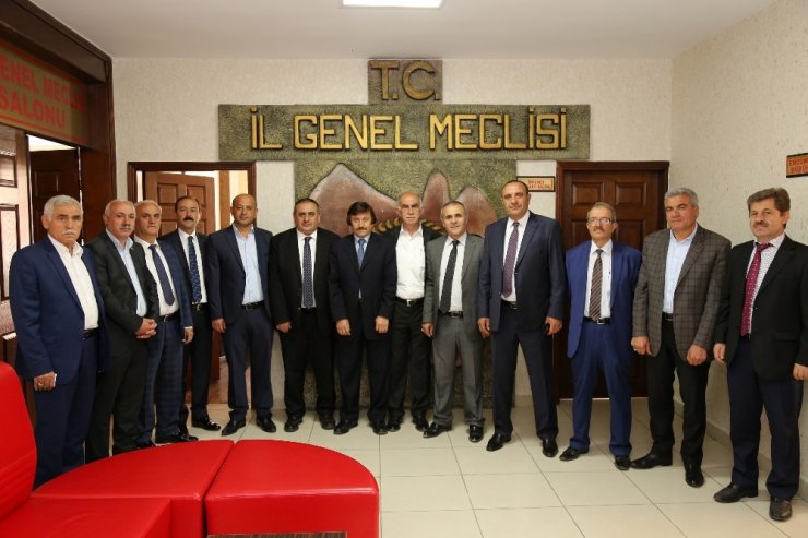 Tozlu Meclise Veda Etti
