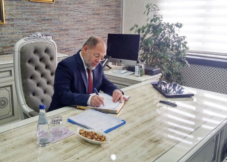 “İradesini Teröre Teslim Eden Belediyelerin..."