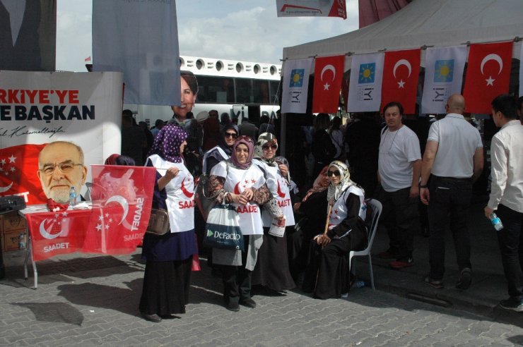 Seçmenler "100 Bin İmza" İçin Seçim Kurullarında