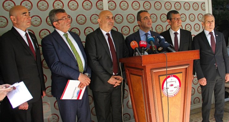 İnce’nin Cumhurbaşkanılığı Başvurusu Ysk’ya Sunuldu