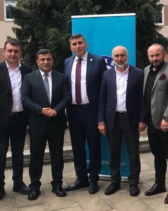 Ak Parti İlçe Başkanı Altuntaş: “Memura İkramiye İçin Köprü Olmaya Hazırız”