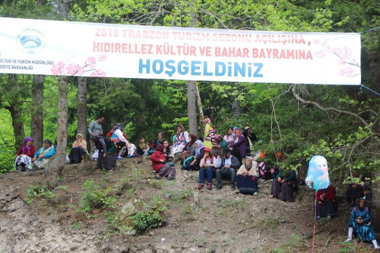 Yayla Şenliklerin İlki Olan 27. Acısu Hıdrellez Kültür Ve Bahar Bayramı Şenliği Renkli Görüntülere Sahne Oldu