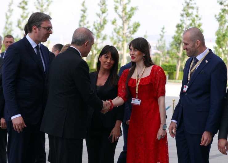Erdoğan Sırp Mevkidaşını Törenle Karşıladı