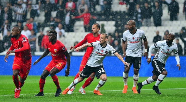 İlk Yarıda Beşiktaş Önde
