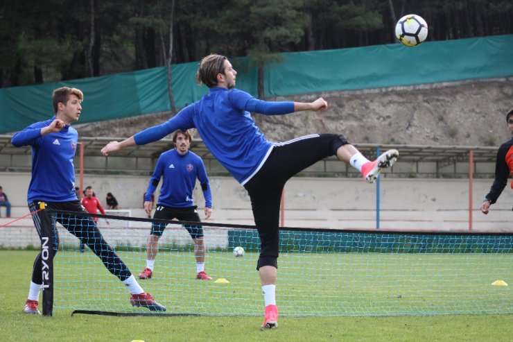 Karabükspor’da Fenerbahçe Mesaisi Başladı